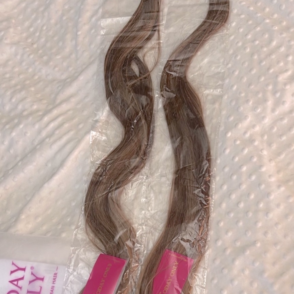 2 Bundles of 100% Human Hair Extensions